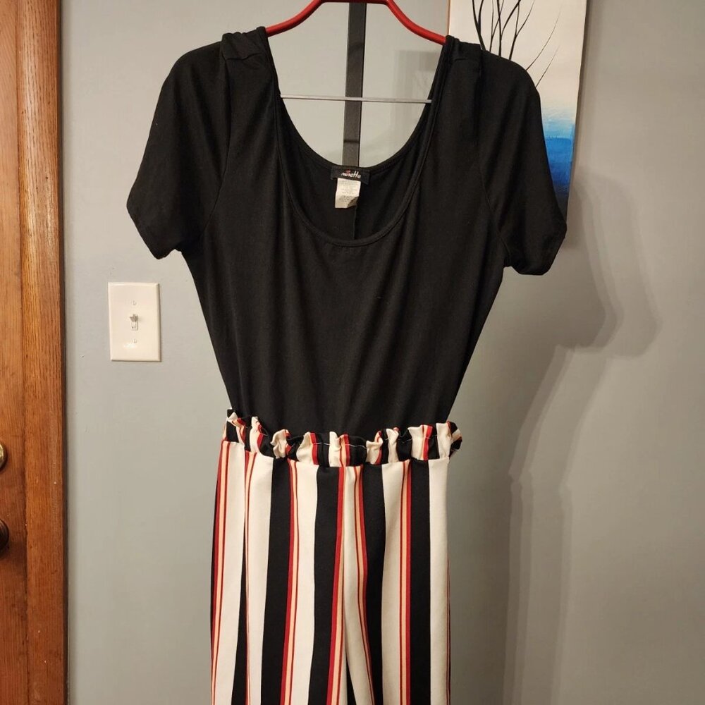 Minette Women’s Short Sleeve Romper Shorts Jumpsuit Belt Size 1X Black White Red